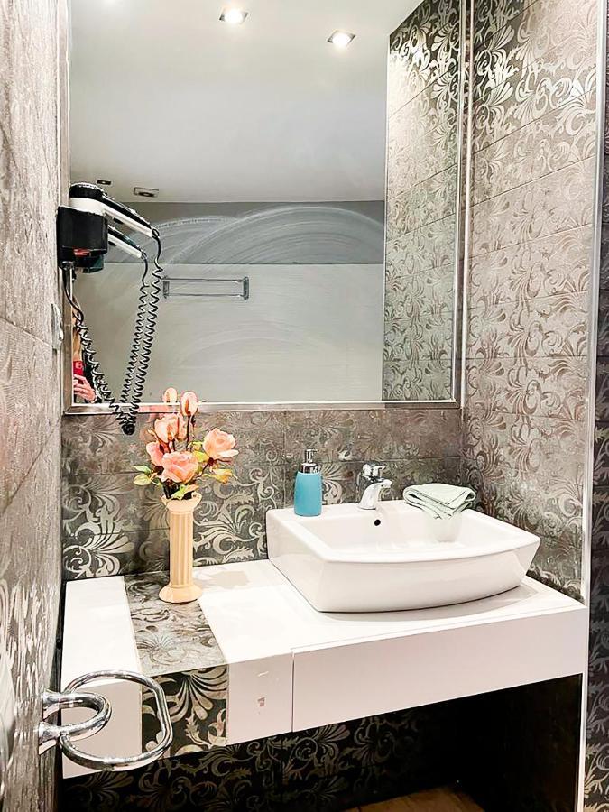 By La Rambla Rooms Barcelona Ngoại thất bức ảnh