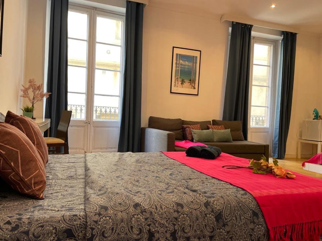By La Rambla Rooms Barcelona Ngoại thất bức ảnh